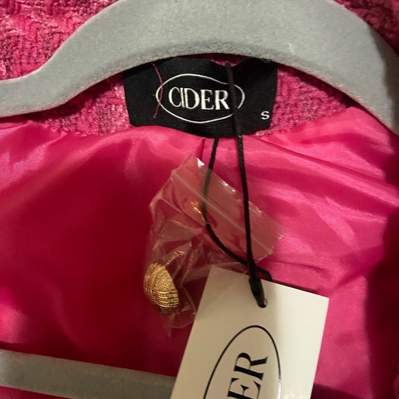 Two piece pink set - Picture 2 of 3